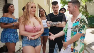 Zoey Uso – UNC Z Gets A Rush!